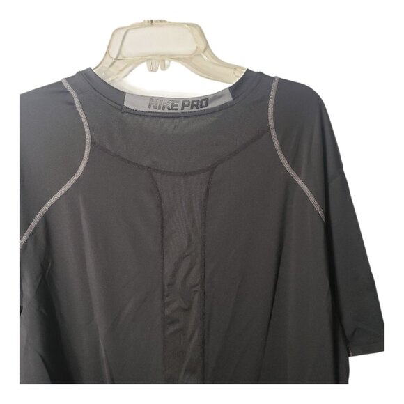 CT2240 NWT Nike Pro Cool Dri-Fit Black Mens T-shirt - Picture 5 of 10